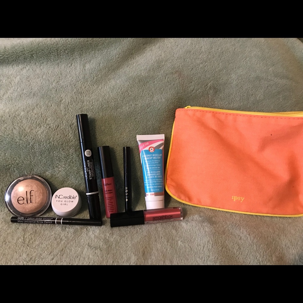 MAKEUP BUNDLE